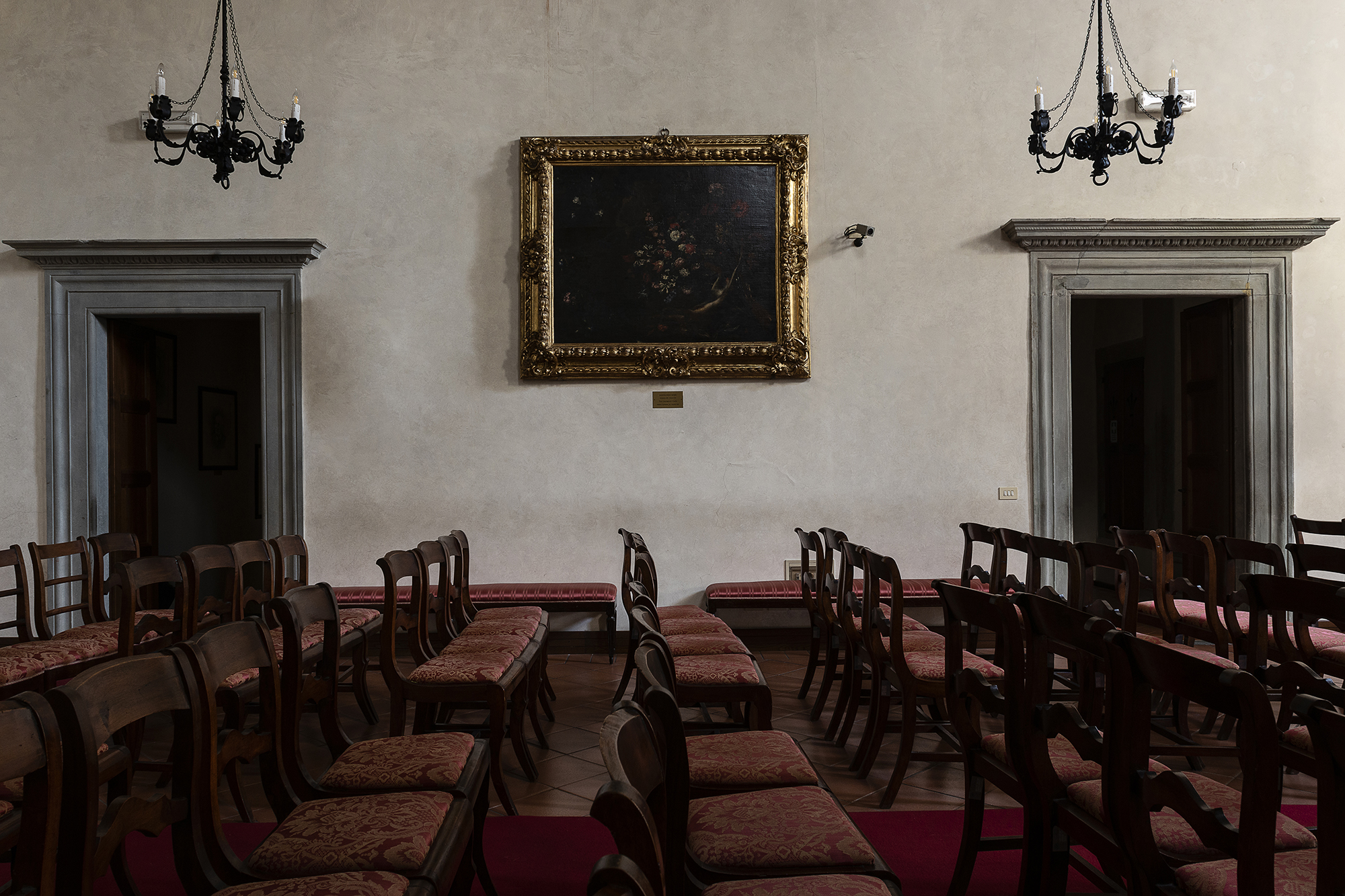 L’esplosione devastò completamente il salone e provocò parte del crollo dei solai. L’Accademia dei Georgofili è il primo istituto scientifico del mondo a occuparsi specificamente di agricoltura, economia e politica ambientale. UNAEZEROQUATTRO